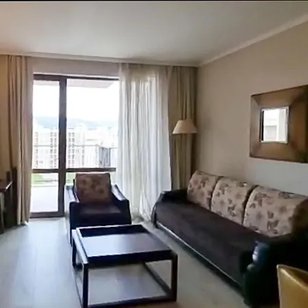 公寓 Royal Beach 阳光海滩