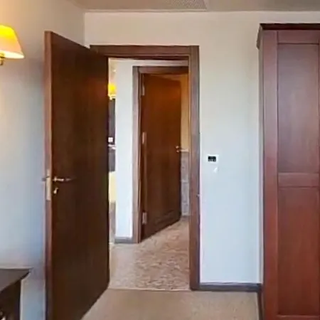 Royal Beach Apartman *